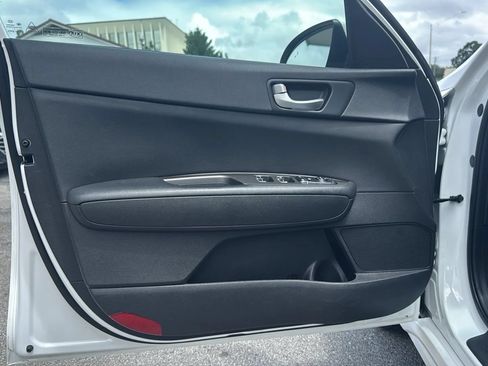 Used 2020 Kia Optima LX FWD image 9