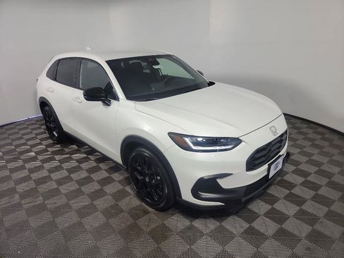 Certified 2025 Honda HR-V Sport image 2