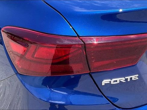 Used 2023 Kia Forte LXS FWD image 27