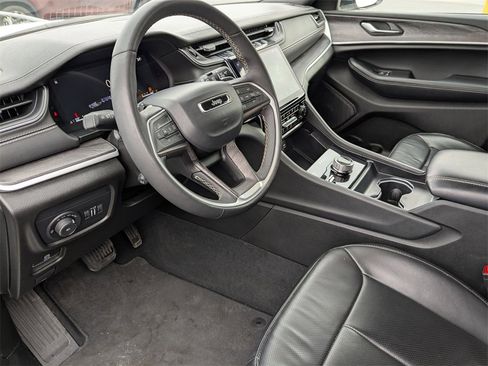 Used 2024 Jeep Grand Cherokee L Limited w/ Luxury Tech Group II image 14