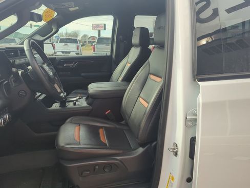 Used 2024 GMC Sierra 1500 AT4 w/ Technology Package image 31