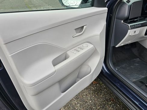 New 2026 Hyundai Kona SE image 17