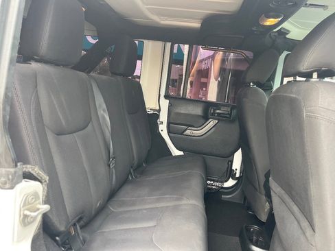 Used 2016 Jeep Wrangler Unlimited Sport w/ Quick Order Package 24S AWD/4WD image 30