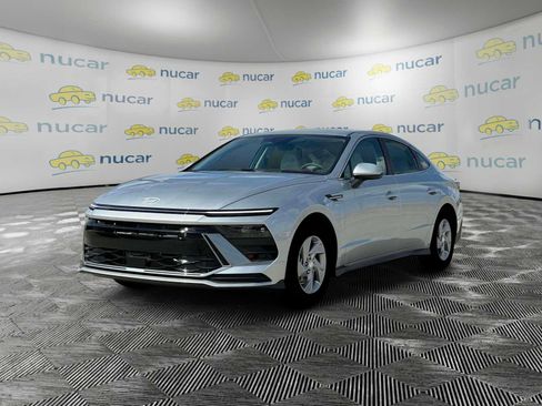 Certified 2025 Hyundai Sonata SE image 2