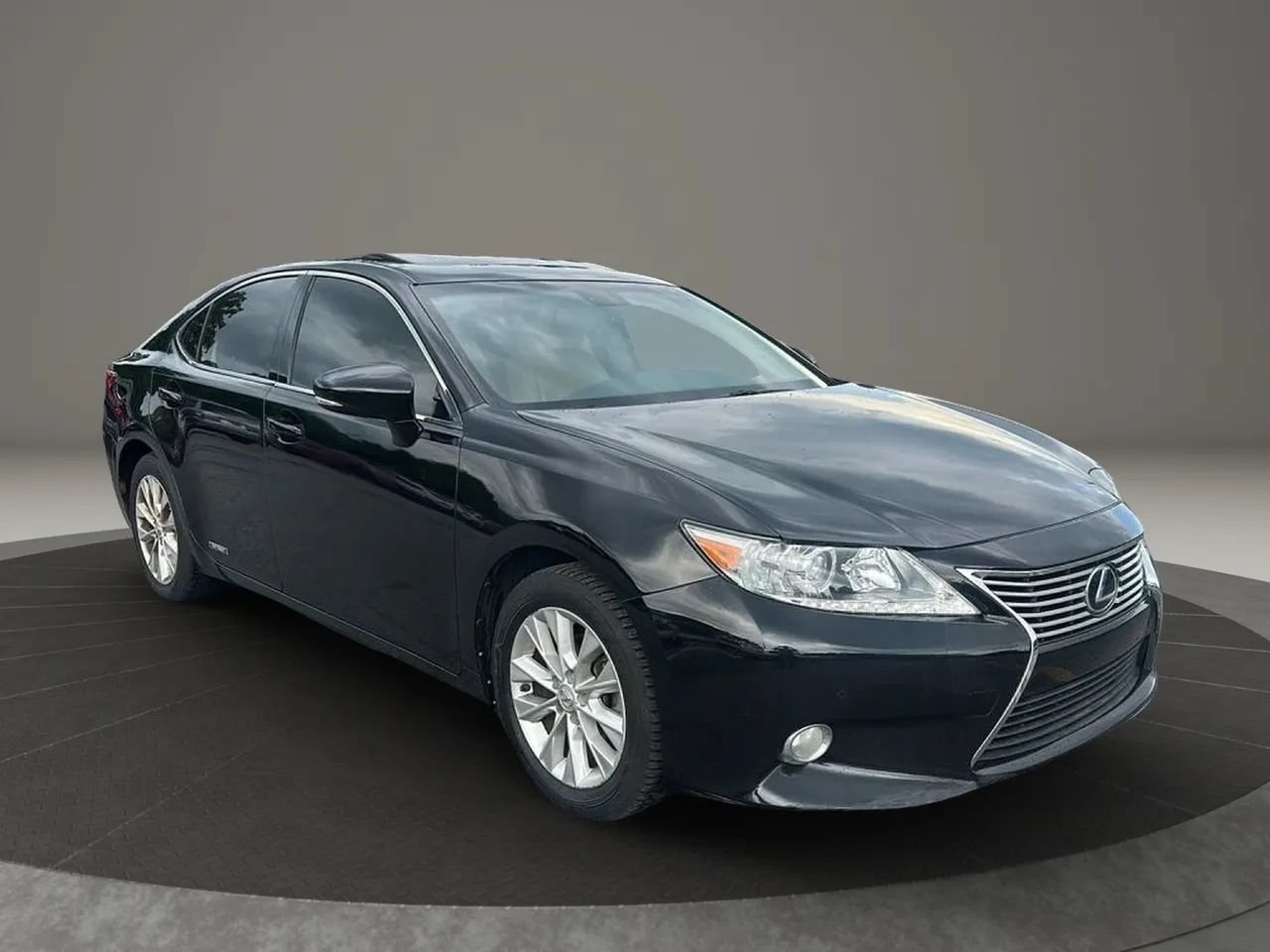 Used 2013 Lexus ES 300h w/ Luxury Pkg FWD image 3