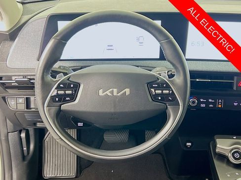 Certified 2024 Kia EV6 Light AWD/4WD image 12