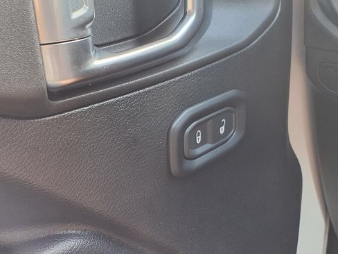 Used 2025 Jeep Wrangler Sport AWD/4WD image 25