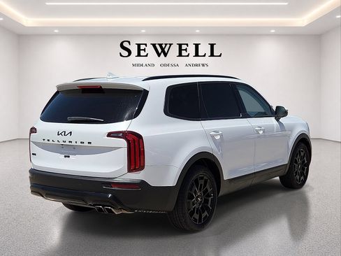 Used 2022 Kia Telluride SX w/ SX Prestige Package AWD/4WD image 4