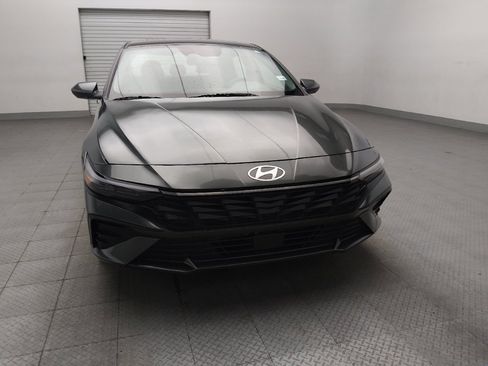 Used 2025 Hyundai Elantra SEL FWD image 14