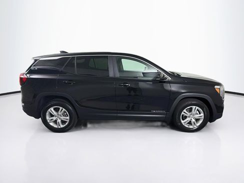 Used 2024 GMC Terrain SLE FWD image 10