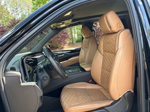 Used 2022 Cadillac Escalade Sport w/ LPO, ONYX Package RWD image 36
