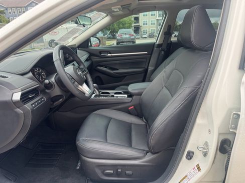 Used 2023 Nissan Altima 2.5 SL image 10