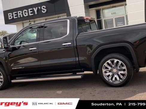 Used 2025 GMC Sierra 1500 Denali w/ Denali Reserve Package AWD/4WD image 8
