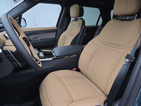 New 2026 Land Rover Range Rover Sport Dynamic SE image 15