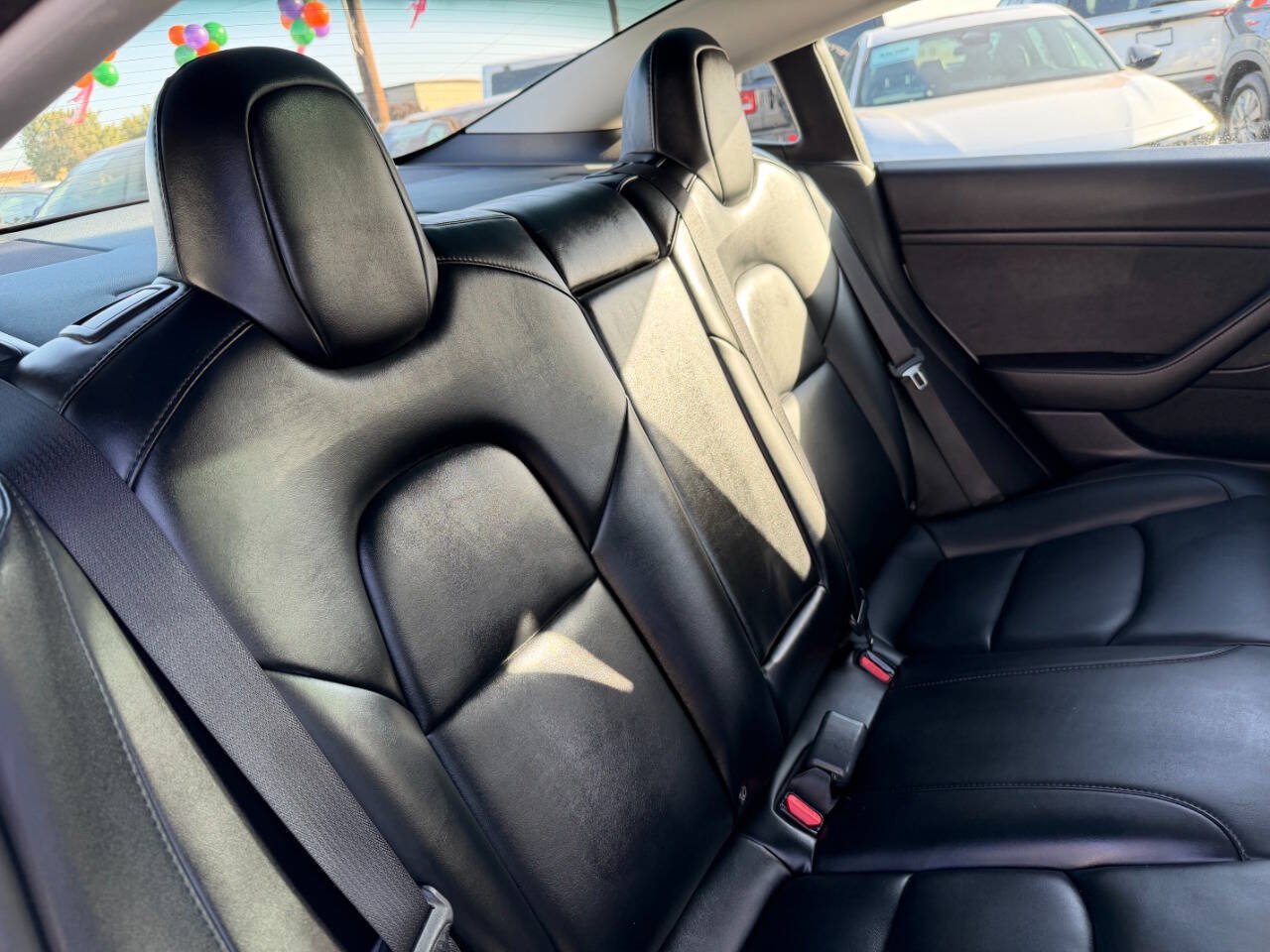 Used 2022 Tesla Model 3 Long Range AWD/4WD image 31