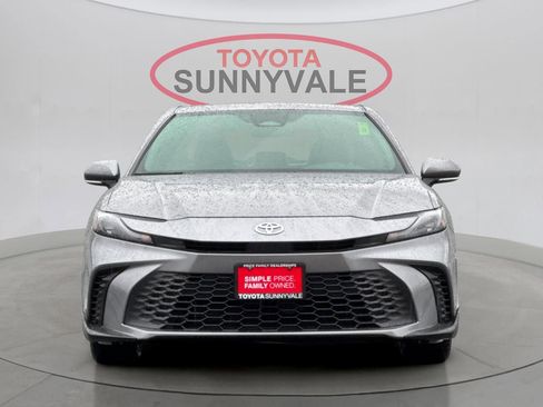 Used 2025 Toyota Camry SE image 11