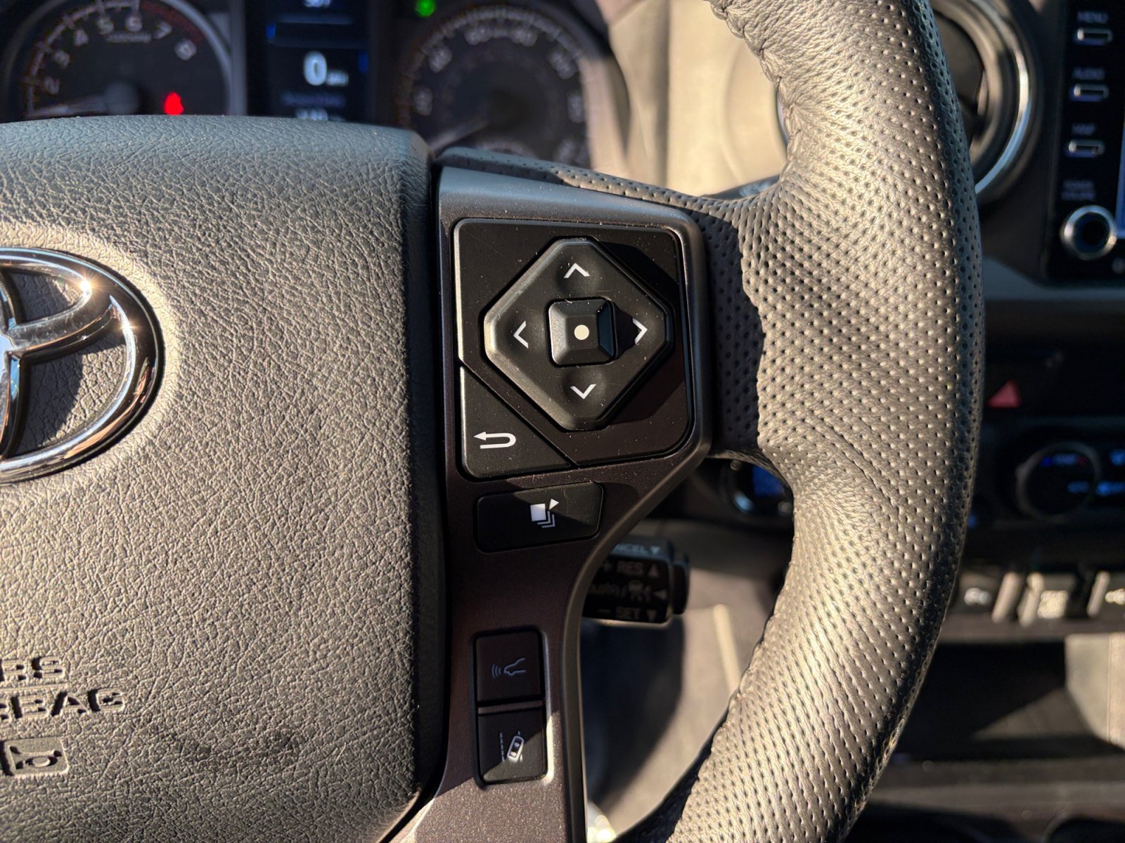 Used 2023 Toyota Tacoma TRD Sport w/ Advanced Technology Package AWD/4WD image 15