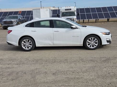Used 2019 Chevrolet Malibu LT image 2