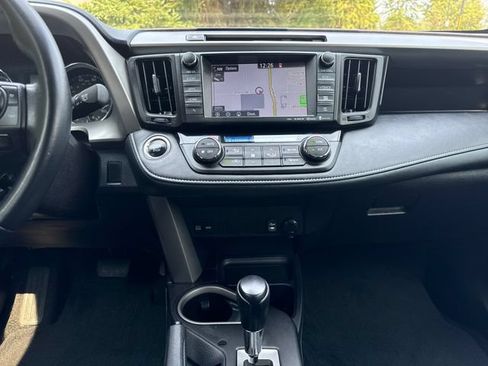 Used 2016 Toyota RAV4 XLE w/ Convenience Package FWD image 23