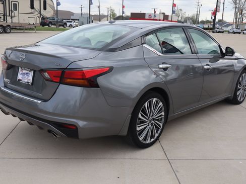 Used 2023 Nissan Altima 2.5 SL FWD image 6