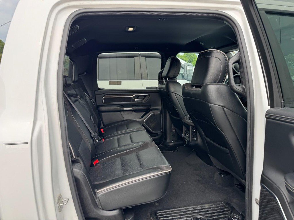 Used 2025 RAM 1500 Laramie AWD/4WD image 10