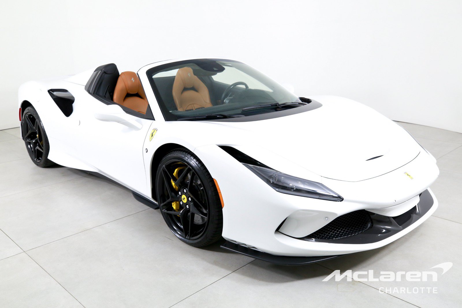 Used 2023 Ferrari F8 Tributo RWD image 4