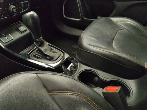 Used 2019 Jeep Compass Limited FWD image 25