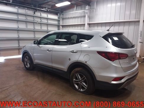 Used 2018 Hyundai Santa Fe Sport image 2