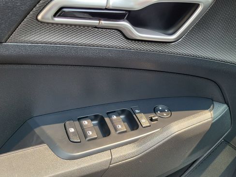 Certified 2025 Kia Sportage LX AWD/4WD image 8