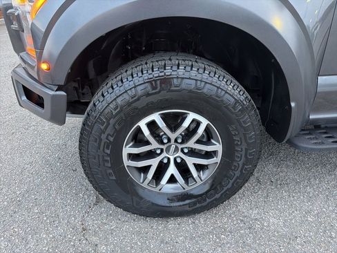 Used 2017 Ford F150 Raptor w/ Equipment Group 802A Luxury image 10