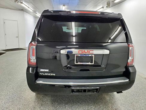 Used 2020 GMC Yukon Denali w/ Denali Ultimate Black Edition image 5