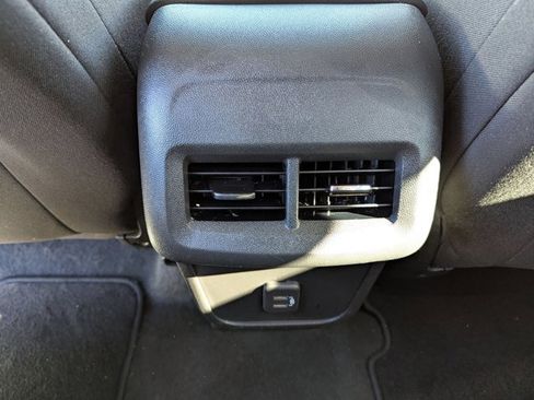 Used 2022 Chevrolet Equinox LS w/ LS Convenience Package image 15