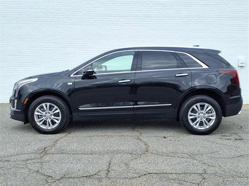 New 2026 Cadillac XT5 Luxury image 2