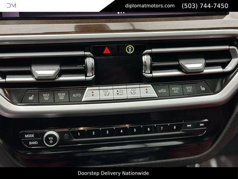 Used 2024 BMW X3 M40i w/ Premium Package image 29