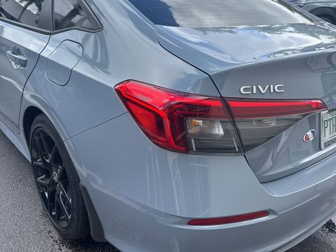 Used 2023 Honda Civic Sport image 4