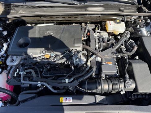 Used 2021 Toyota Camry LE FWD image 20