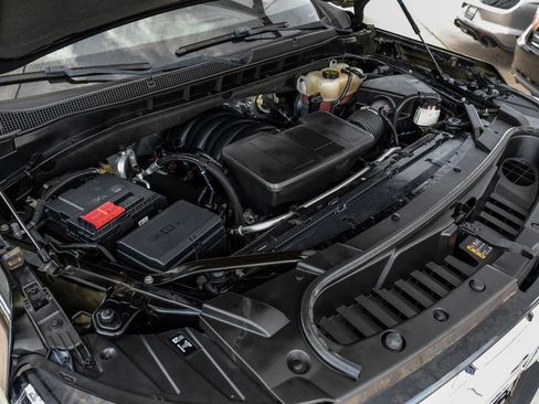 Used 2023 Chevrolet Suburban LT RWD image 55