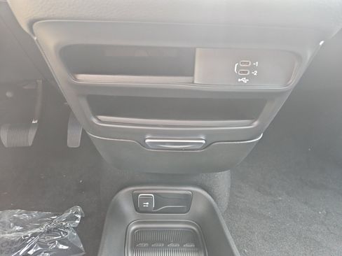 New 2026 Chrysler Pacifica Select image 31