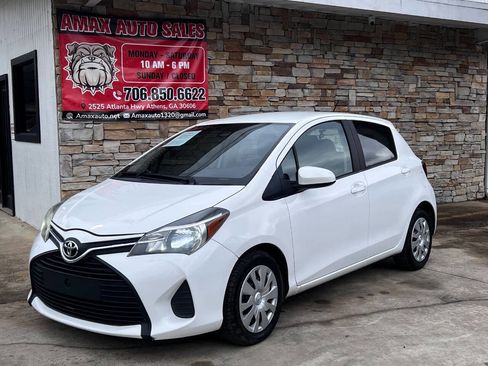 Used 2017 Toyota Yaris L image 2