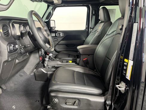 Used 2025 Jeep Wrangler Unlimited Rubicon 392 AWD/4WD image 21