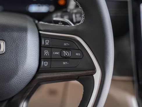 New 2025 Jeep Grand Cherokee L Limited w/ Luxury Tech Group II image 27