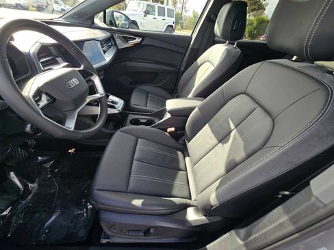 Used 2025 Audi Q4 e-tron Premium Plus w/ Premium Plus image 25