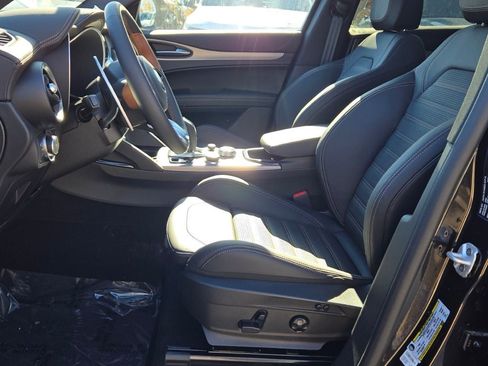 New 2025 Alfa Romeo Stelvio Sprint image 23