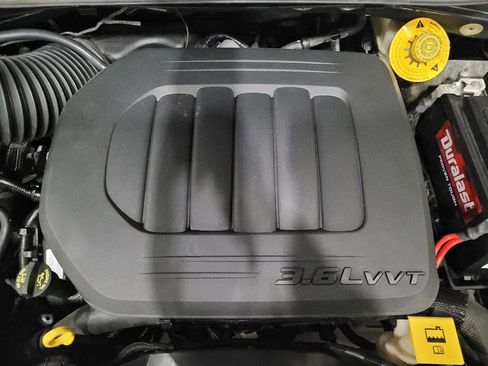 Used 2019 Dodge Grand Caravan SXT image 30