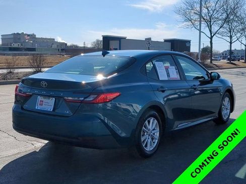 Certified 2025 Toyota Camry LE image 5