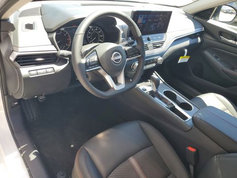 New 2026 Nissan Altima 2.5 SR FWD image 11