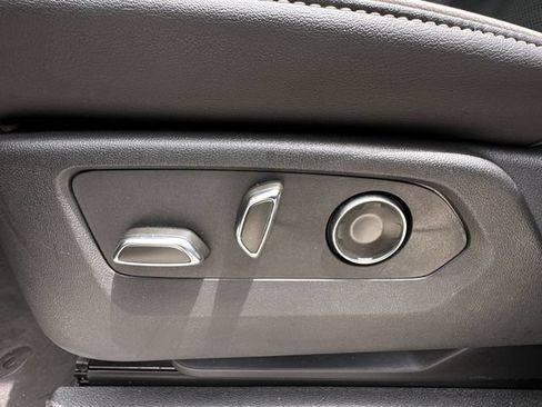 Certified 2024 Cadillac Escalade ESV Premium Luxury RWD image 20