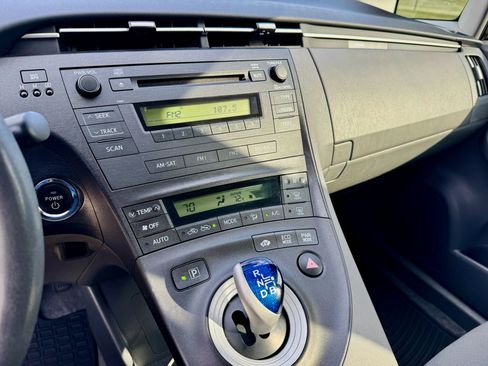 Used 2010 Toyota Prius Five image 23