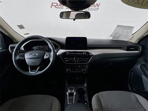 Used 2020 Ford Escape SE image 24