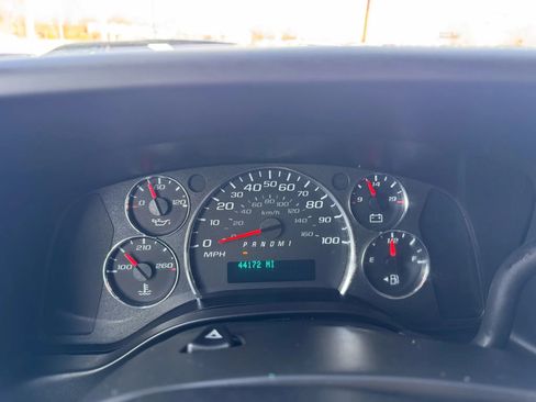 Used 2021 Chevrolet Express 2500 w/ Communications Package image 19
